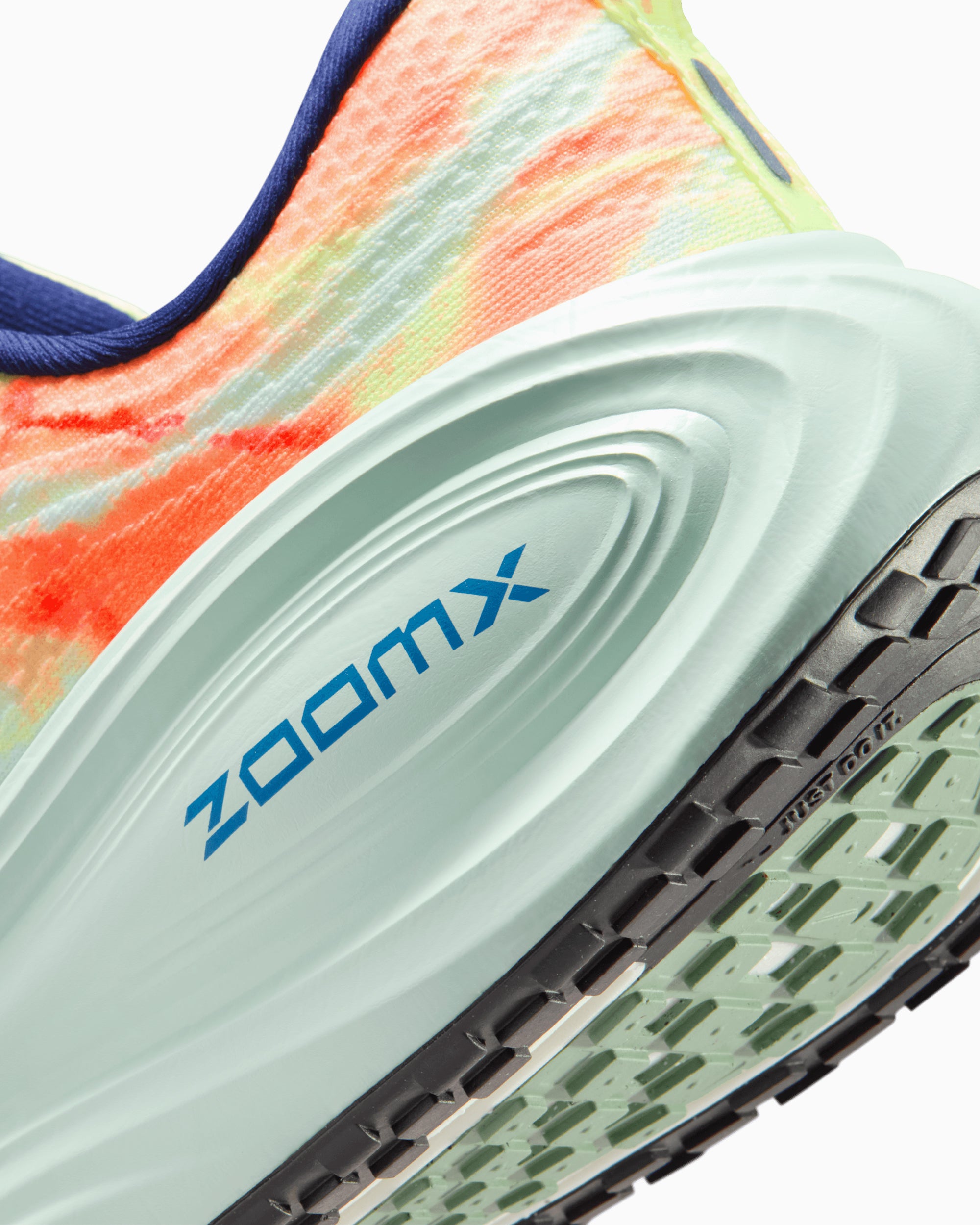 Sneakers Nike Vomero Plus "Barely Bolt" - IQ0605-701