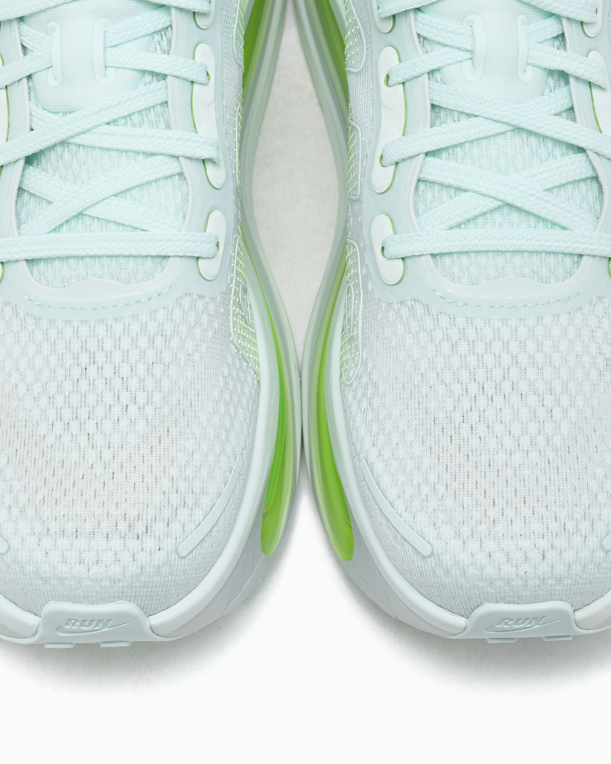 Sneakers Nike Vomero Premium - HQ2050-300