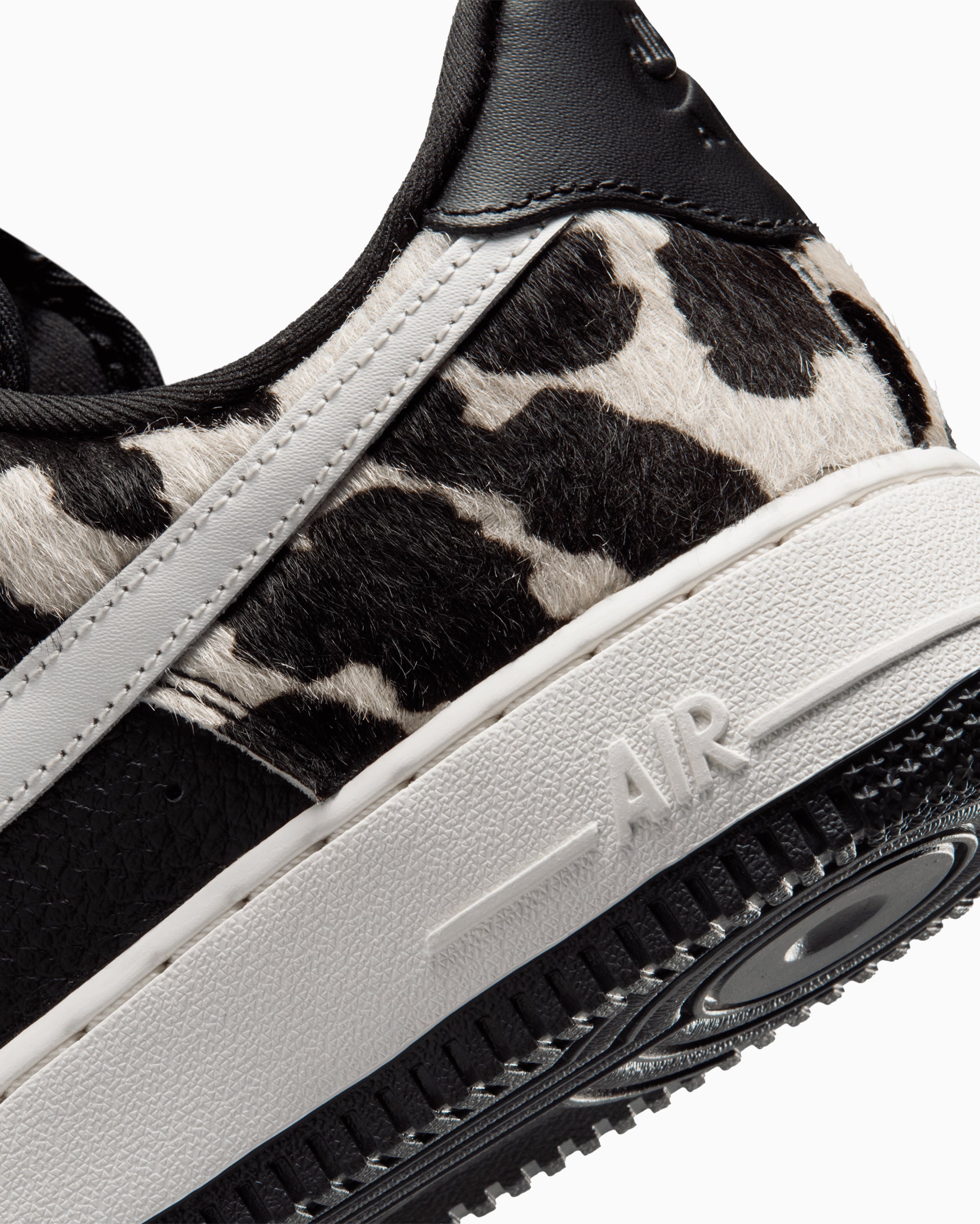 Sneakers Nike Women's Air Force 1 '07 "Cow" - IO0442-001