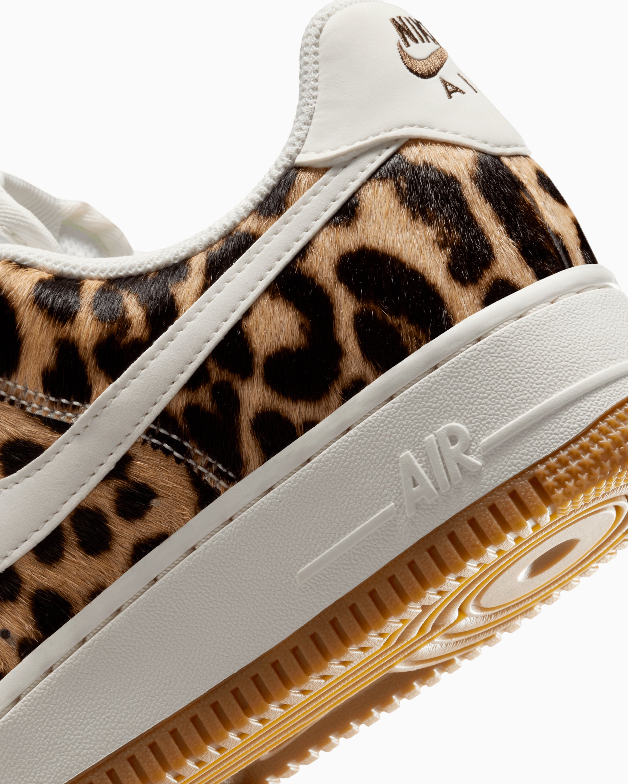 Sneakers Nike Women's Air Force 1 '07 Leopard Print - IB7695-200