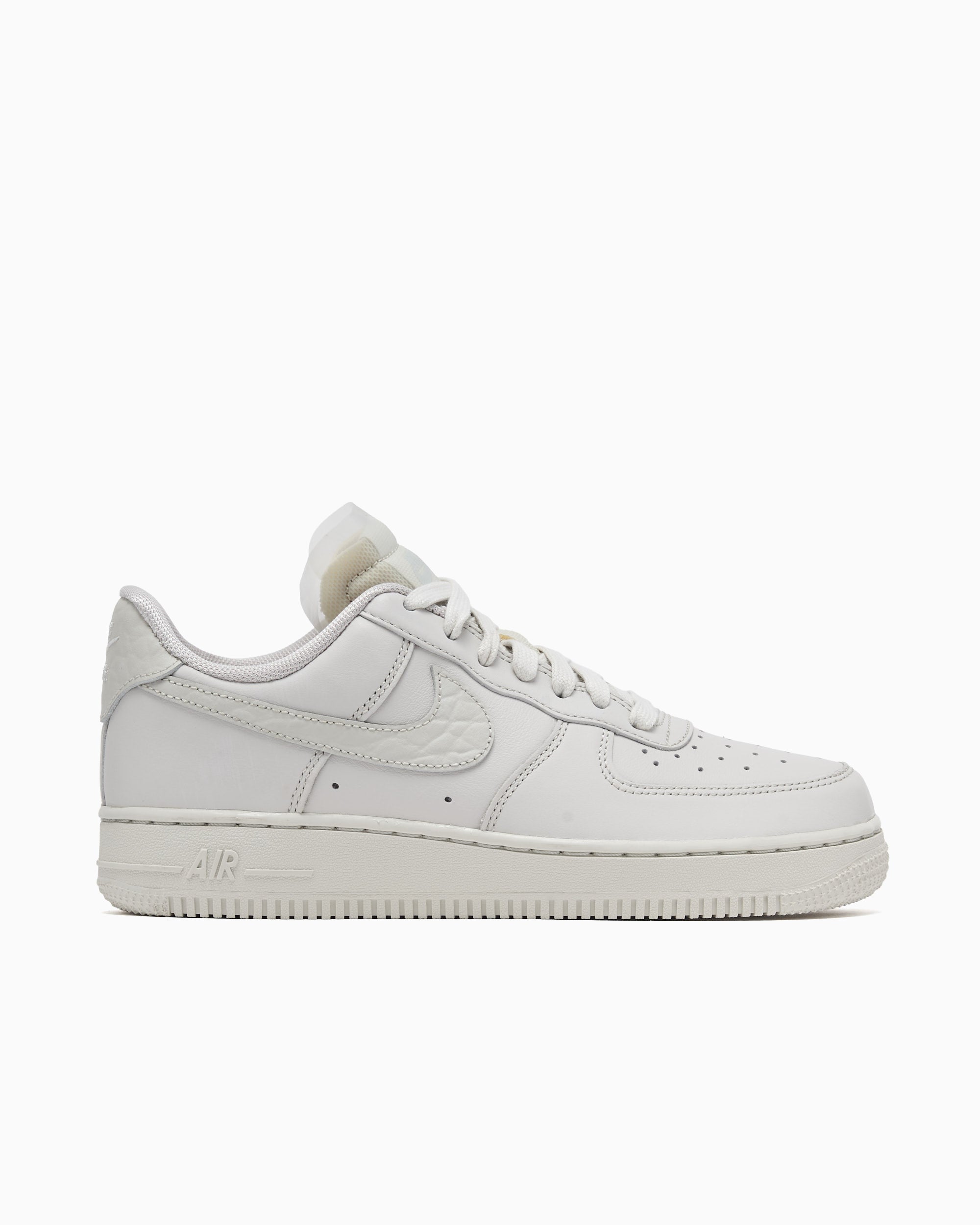 Sneakers Nike Women's Air Force 1 Low Premium - DN5463-001