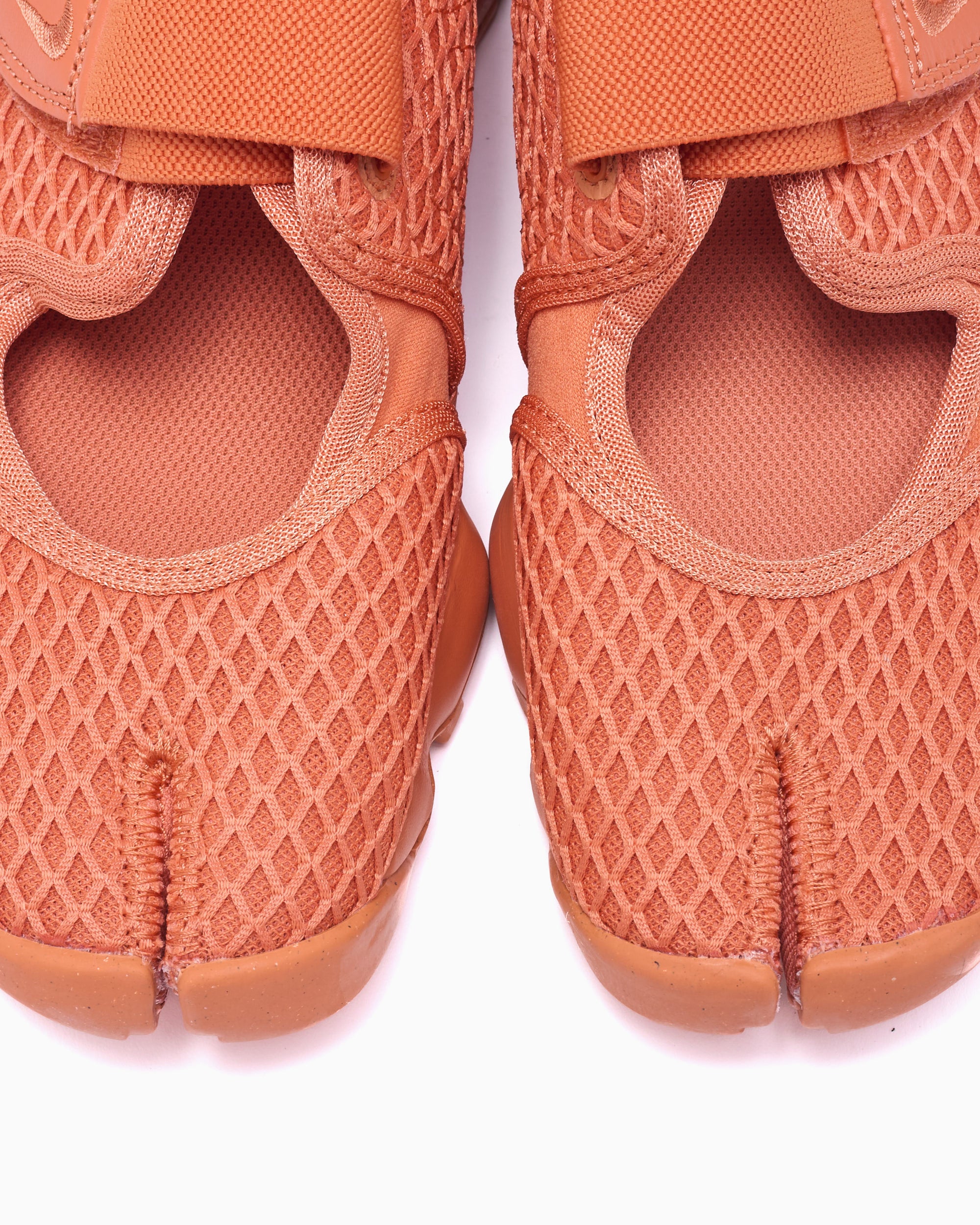 Sneakers Nike Women's Air Rift "Healing Orange" - HM8288-800