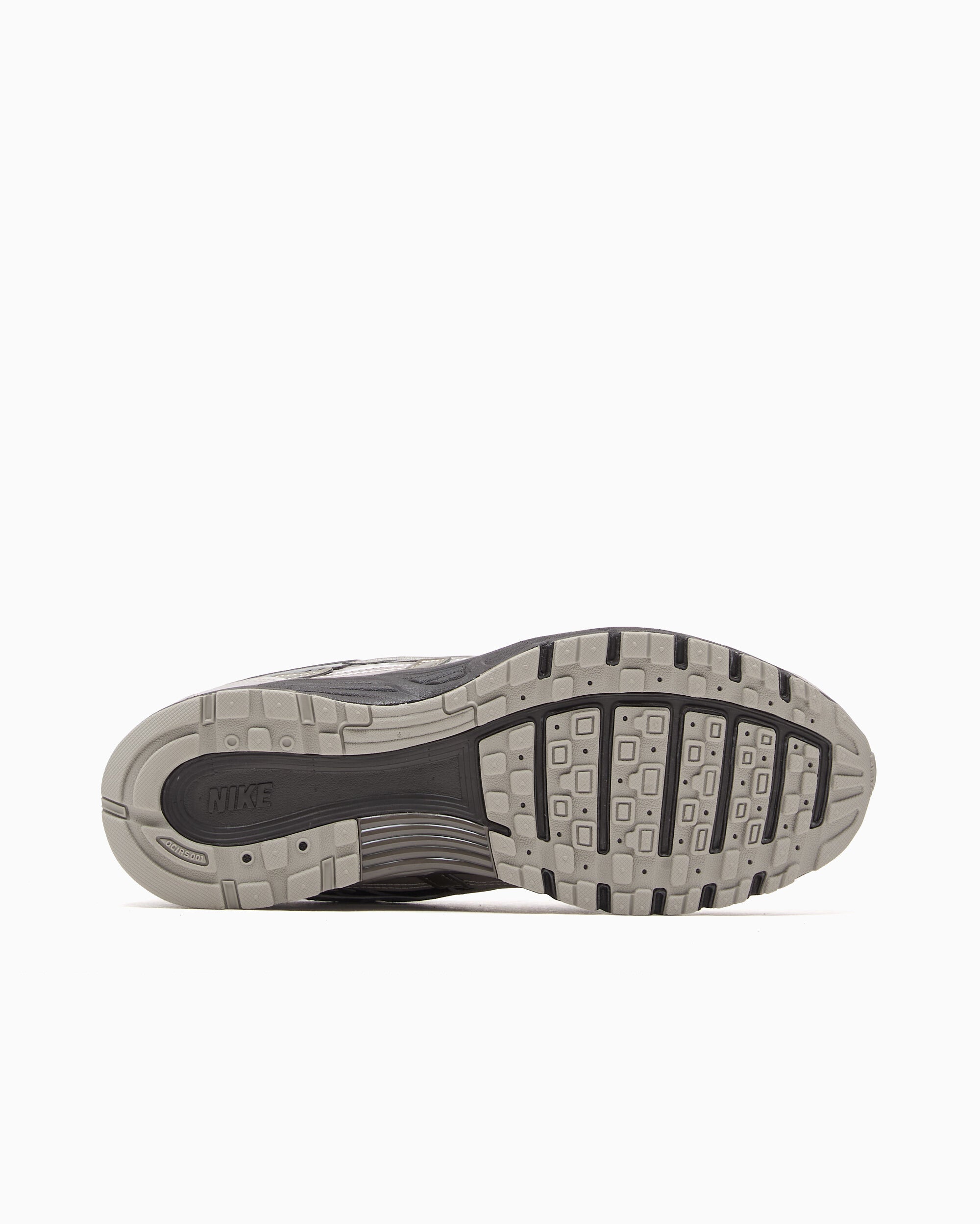 Sneakers Nike Women's P-6000 - IO3496-200