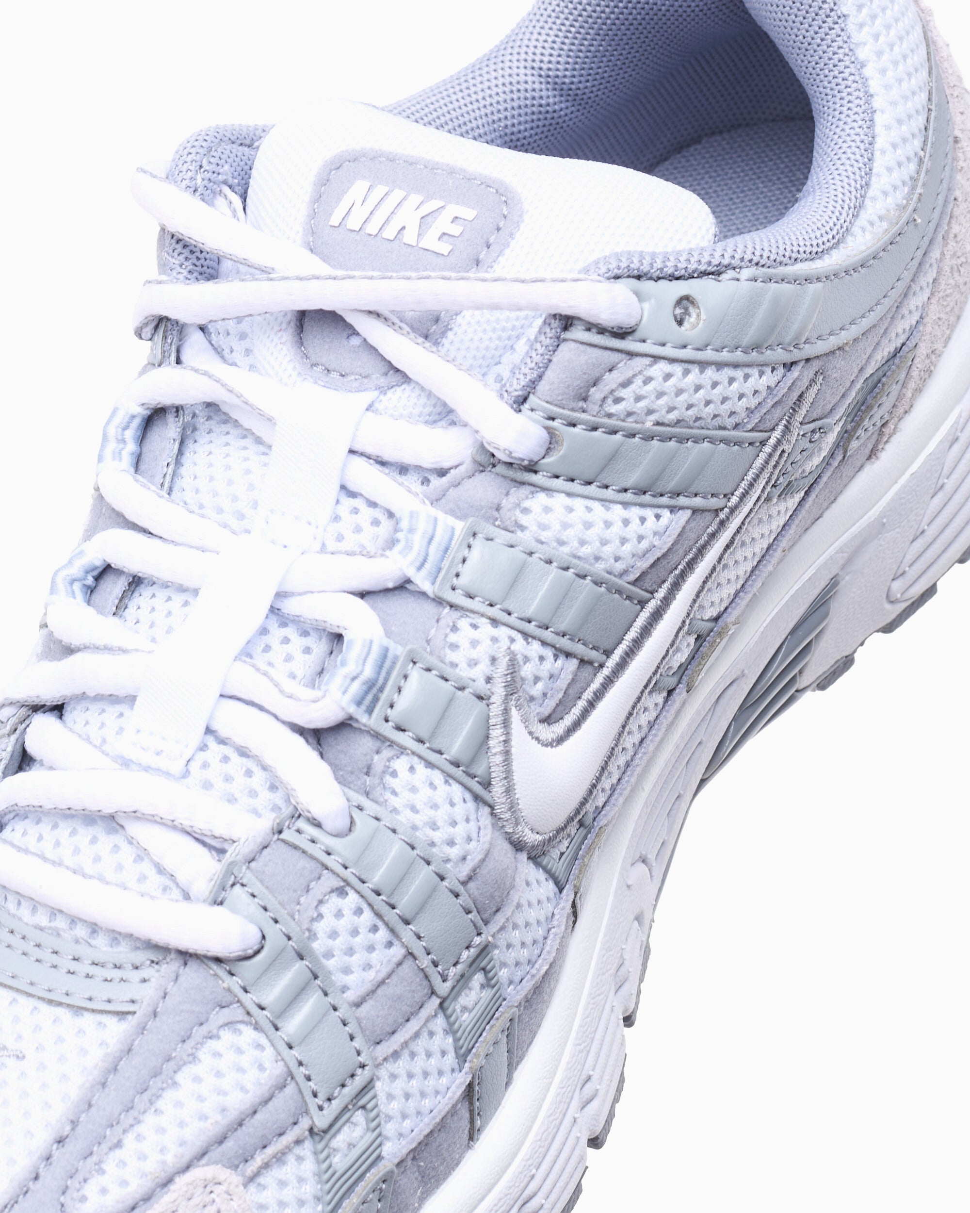 Sneakers Nike Women's P-6000 - IV2501-001
