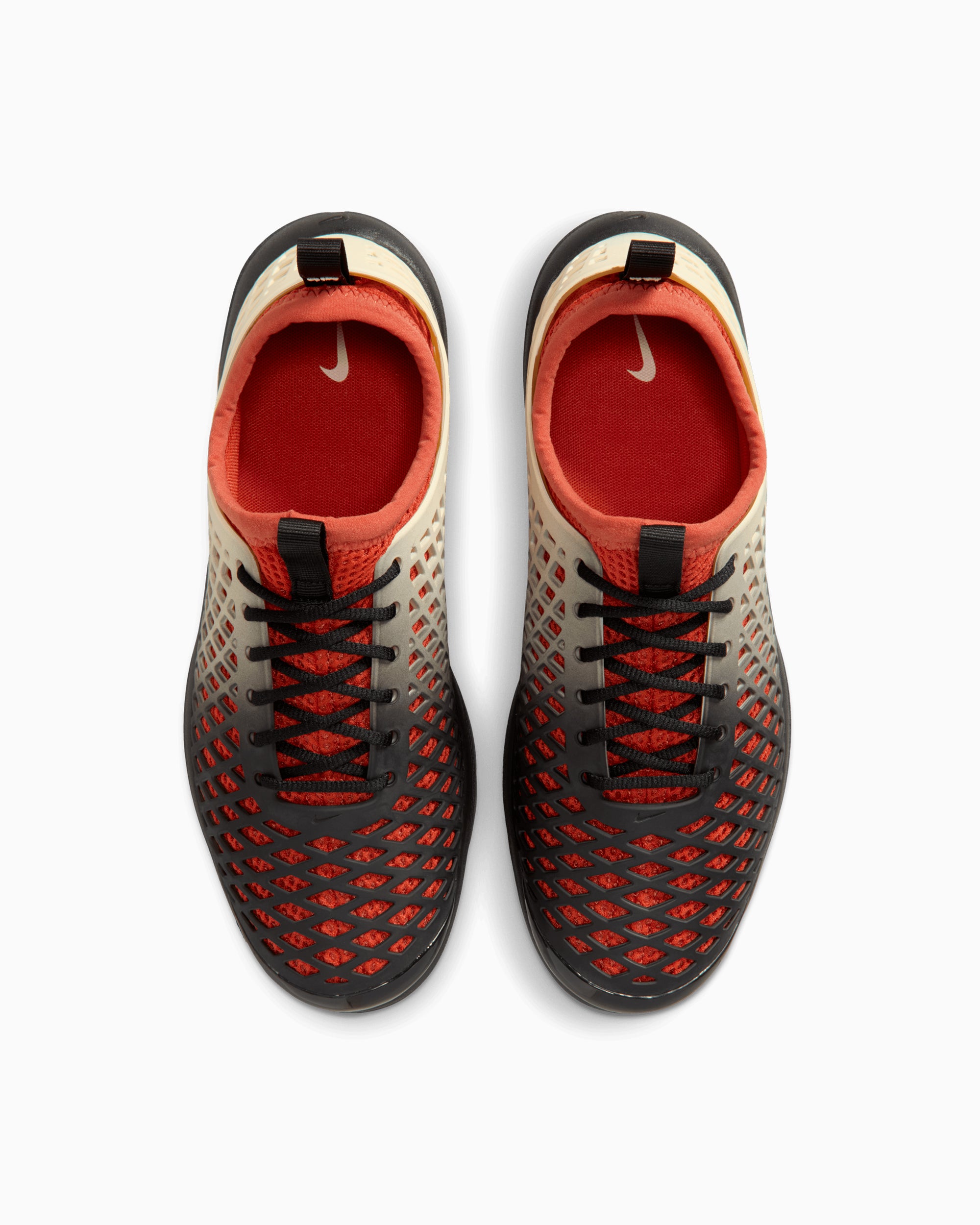 Sneakers Nike Women's Rejuven8 Run OG SE "Black and Rust Factor" - IO9932-001