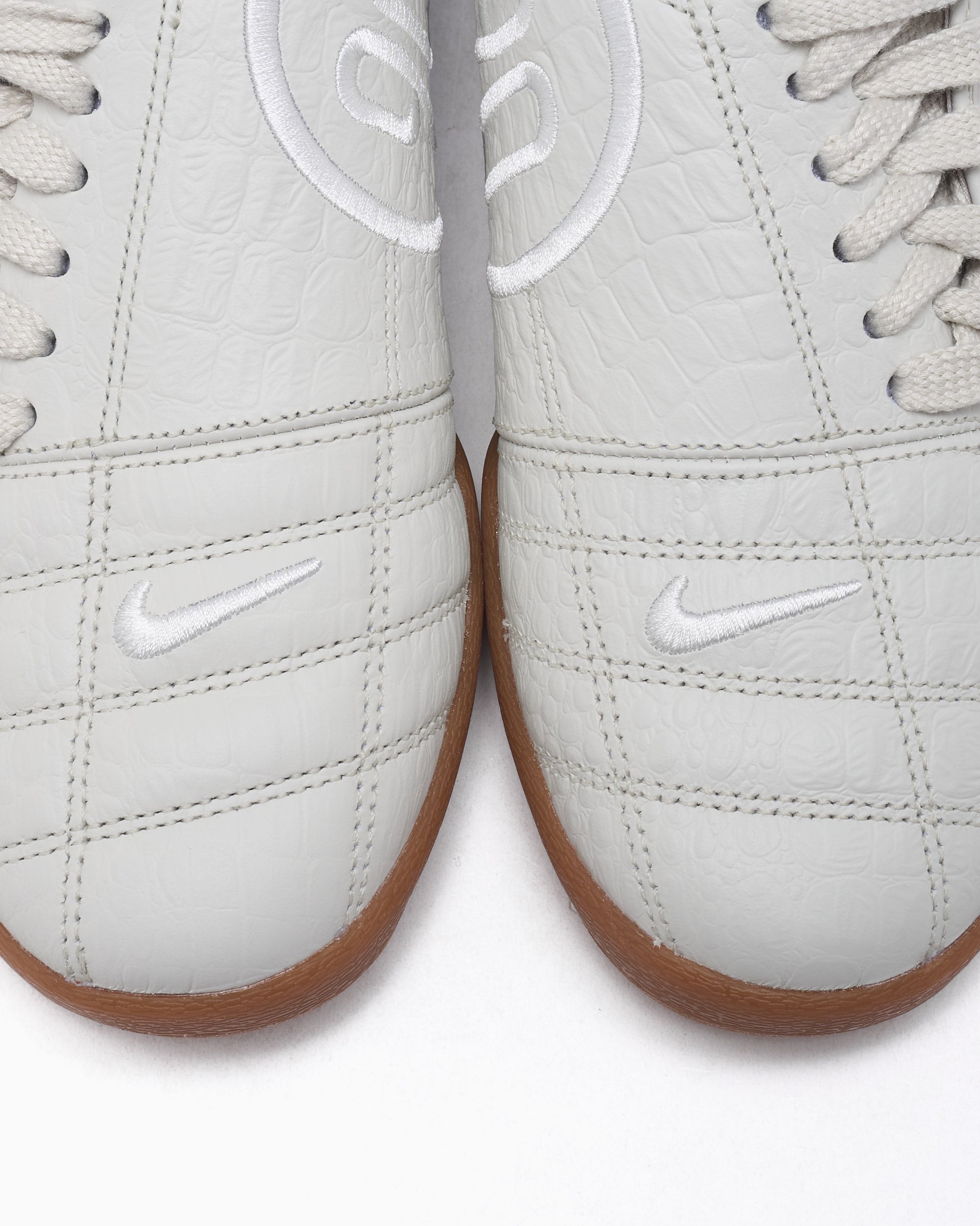 Sneakers Nike Women's Total 90 - IF3947-002