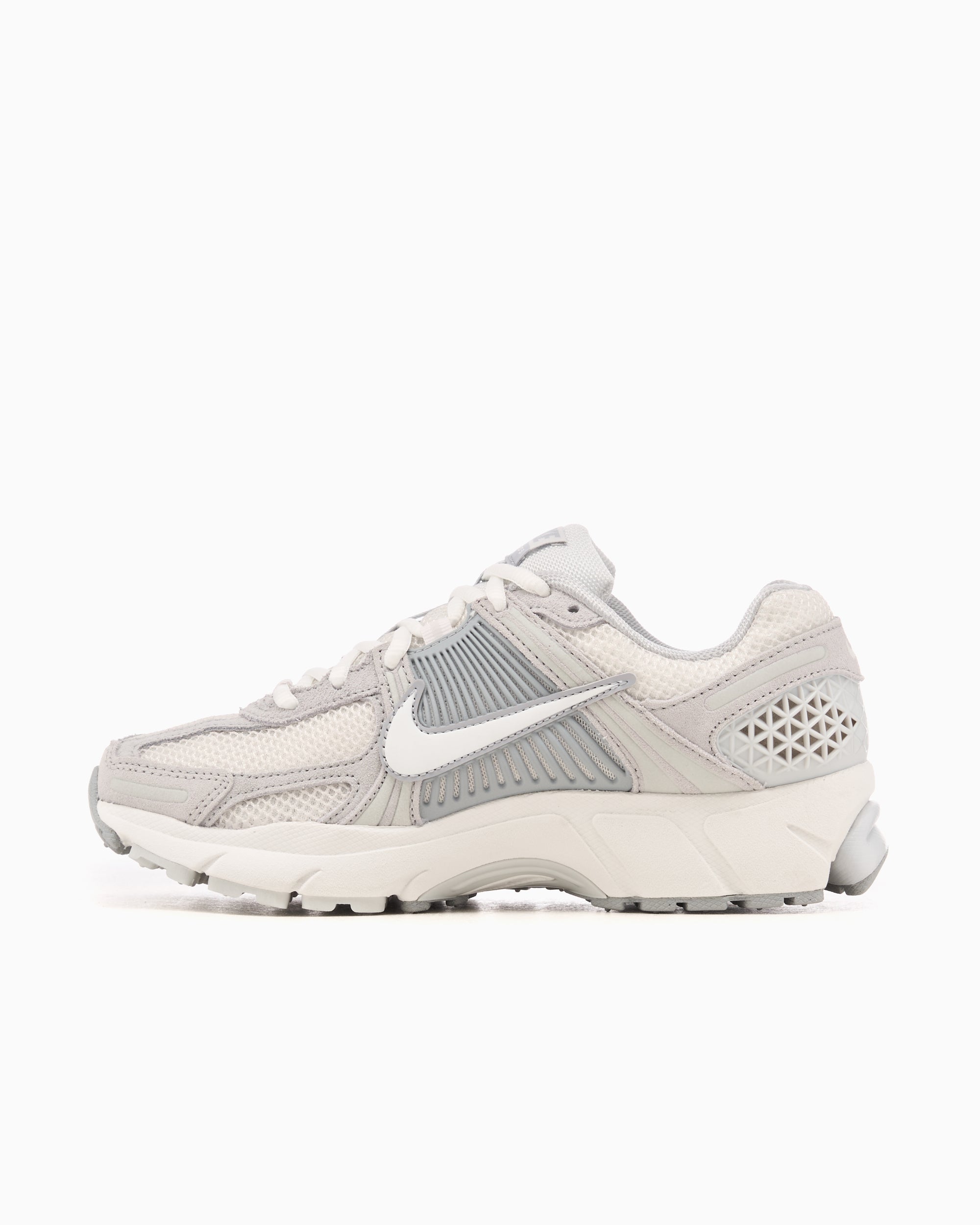 Sneakers Nike Women's Zoom Vomero 5 "Pure Platinum" - HQ0458-001