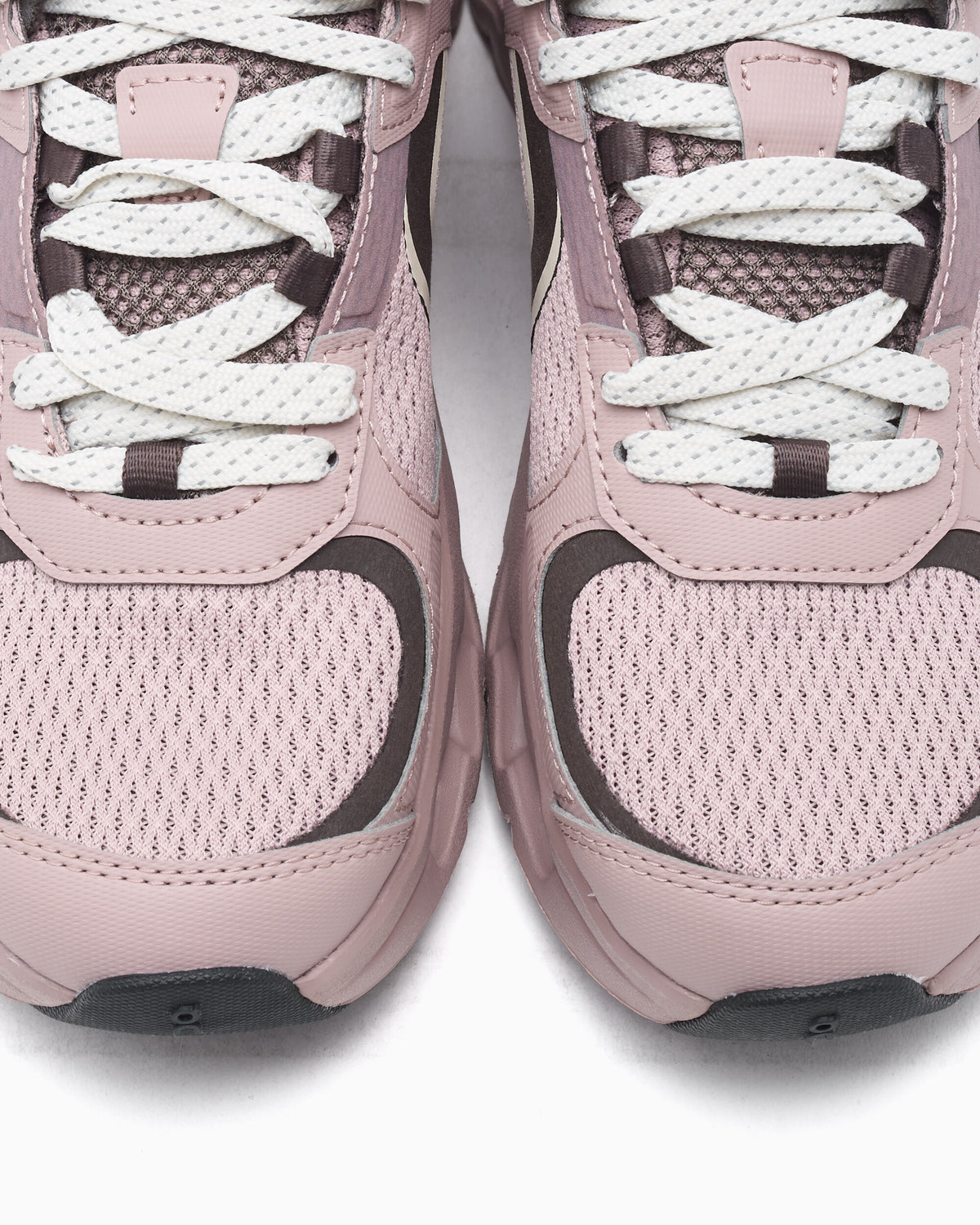 Sneakers On Women's Cloudtilt Arc - 3WG30315227