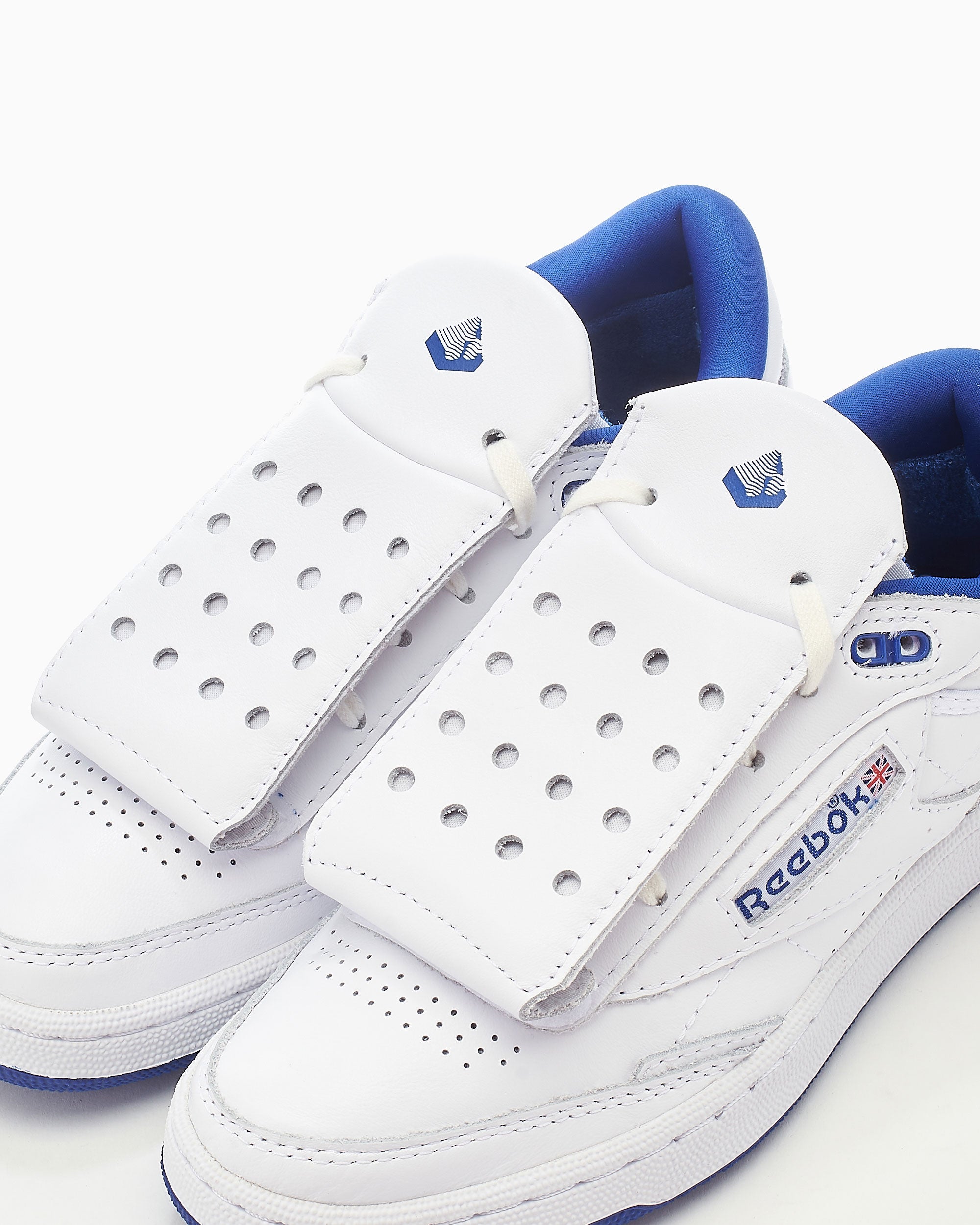 Sneakers Reebok x Mountain Research Club C Mid II - GX9046