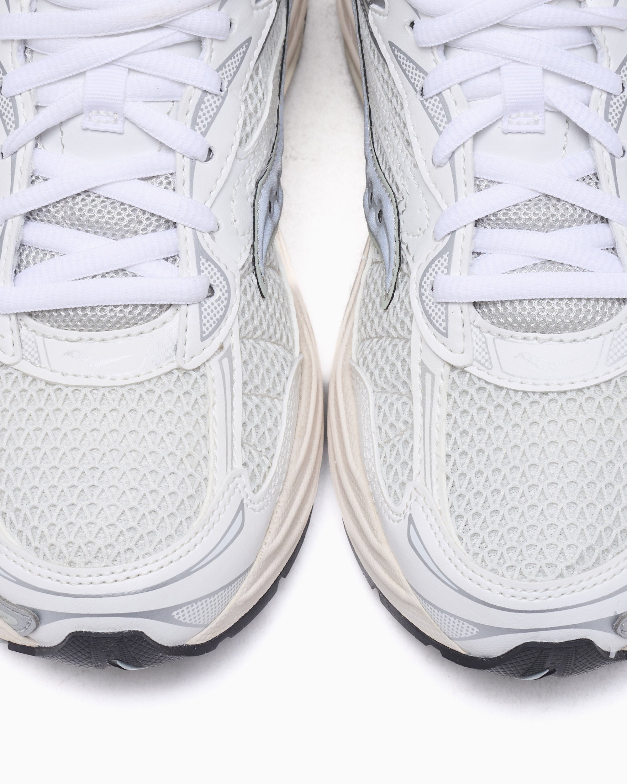 Sneakers Saucony Progrid OMNI 9 - S70832-6