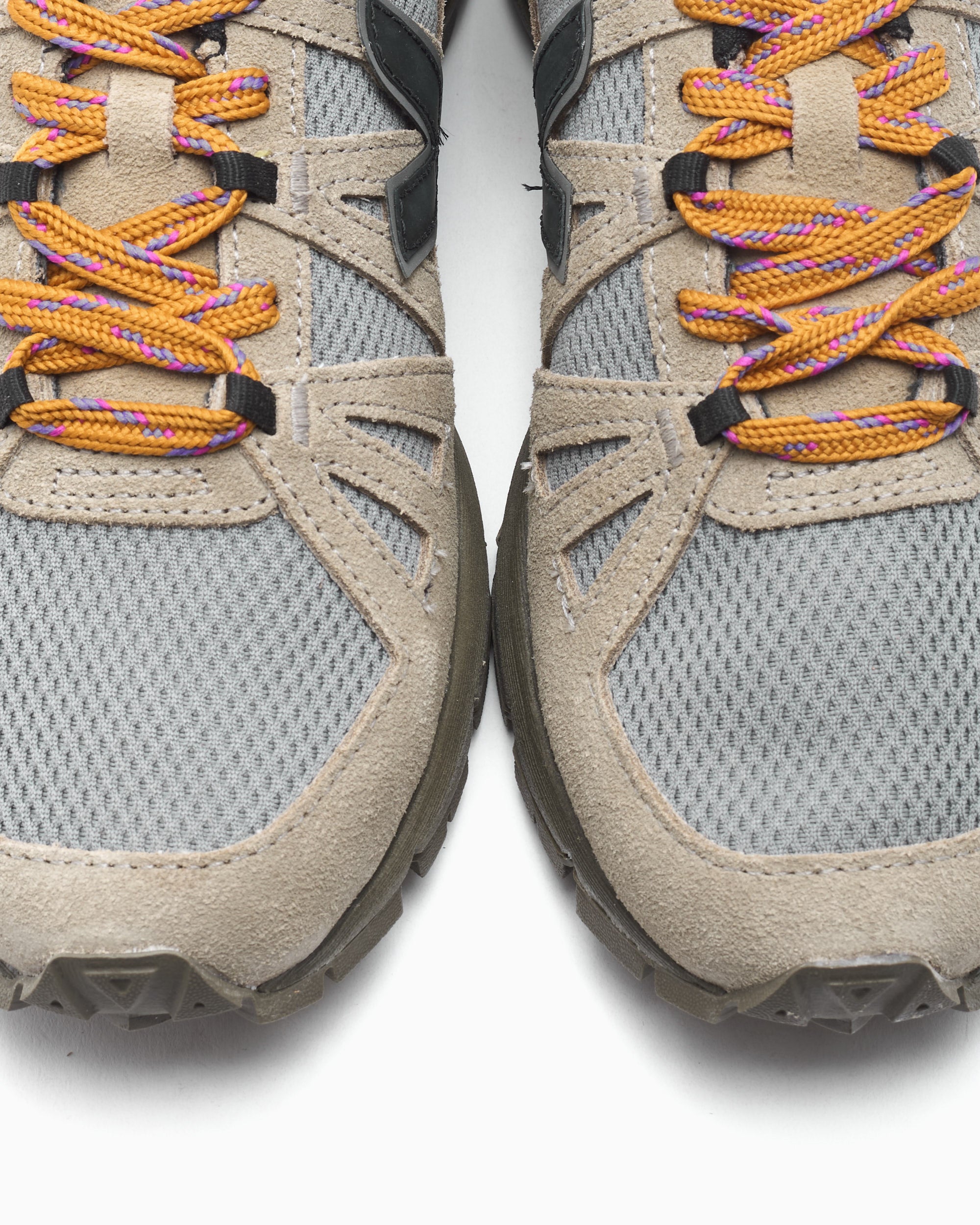 Sneakers Veja Women's Salar Vibram - DE1821398A