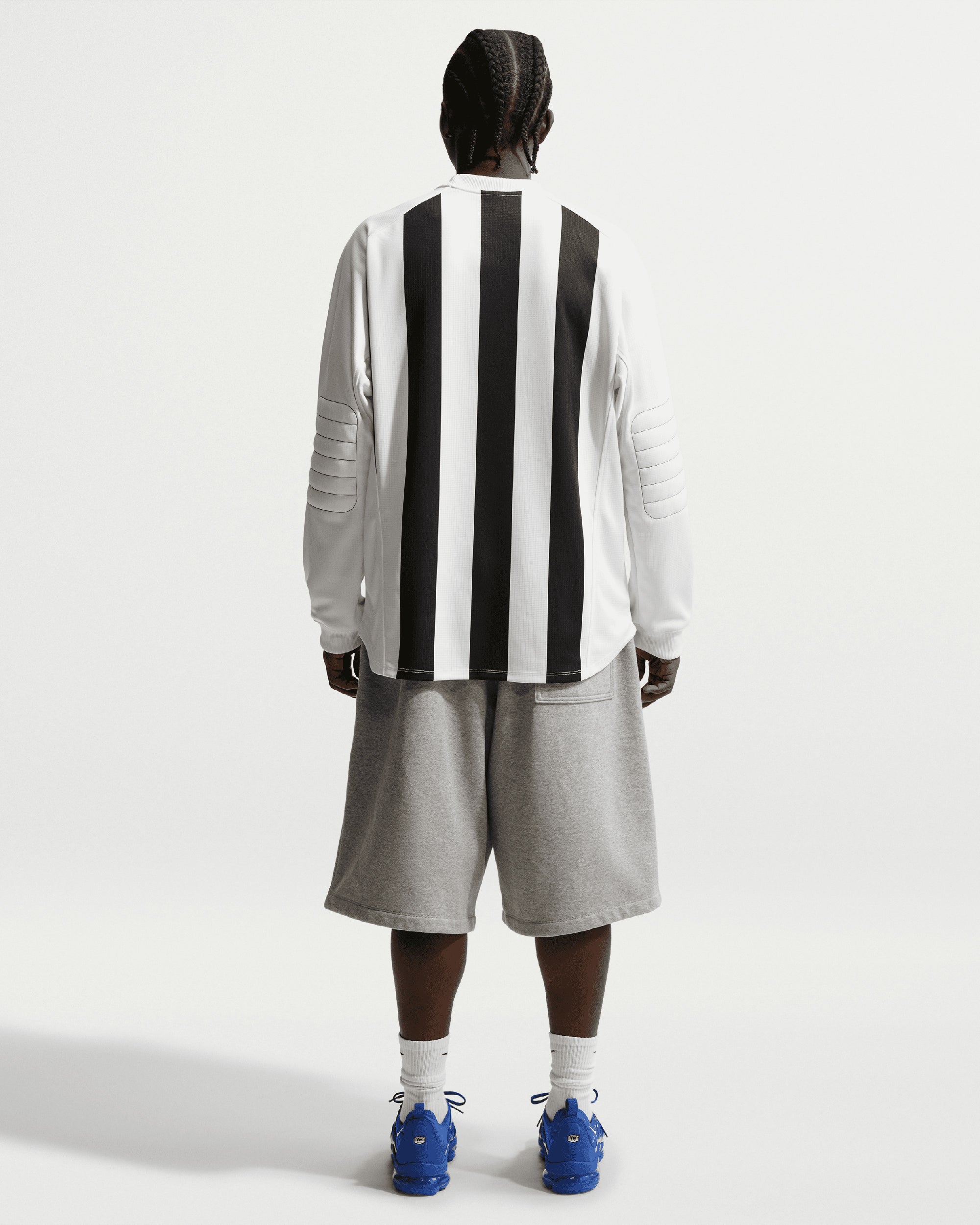 T-Shirts Nike Sportswear Club Goalie Striped Long-Sleeved Relaxed Men's Jersey T-Shirt - II4365-010