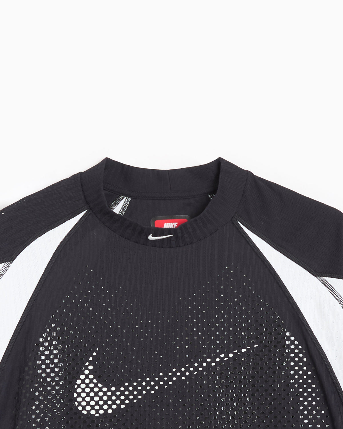 T-Shirts Nike Tech Logo Long-Sleeved Relaxed Men's T-Shirt - IM5725-010