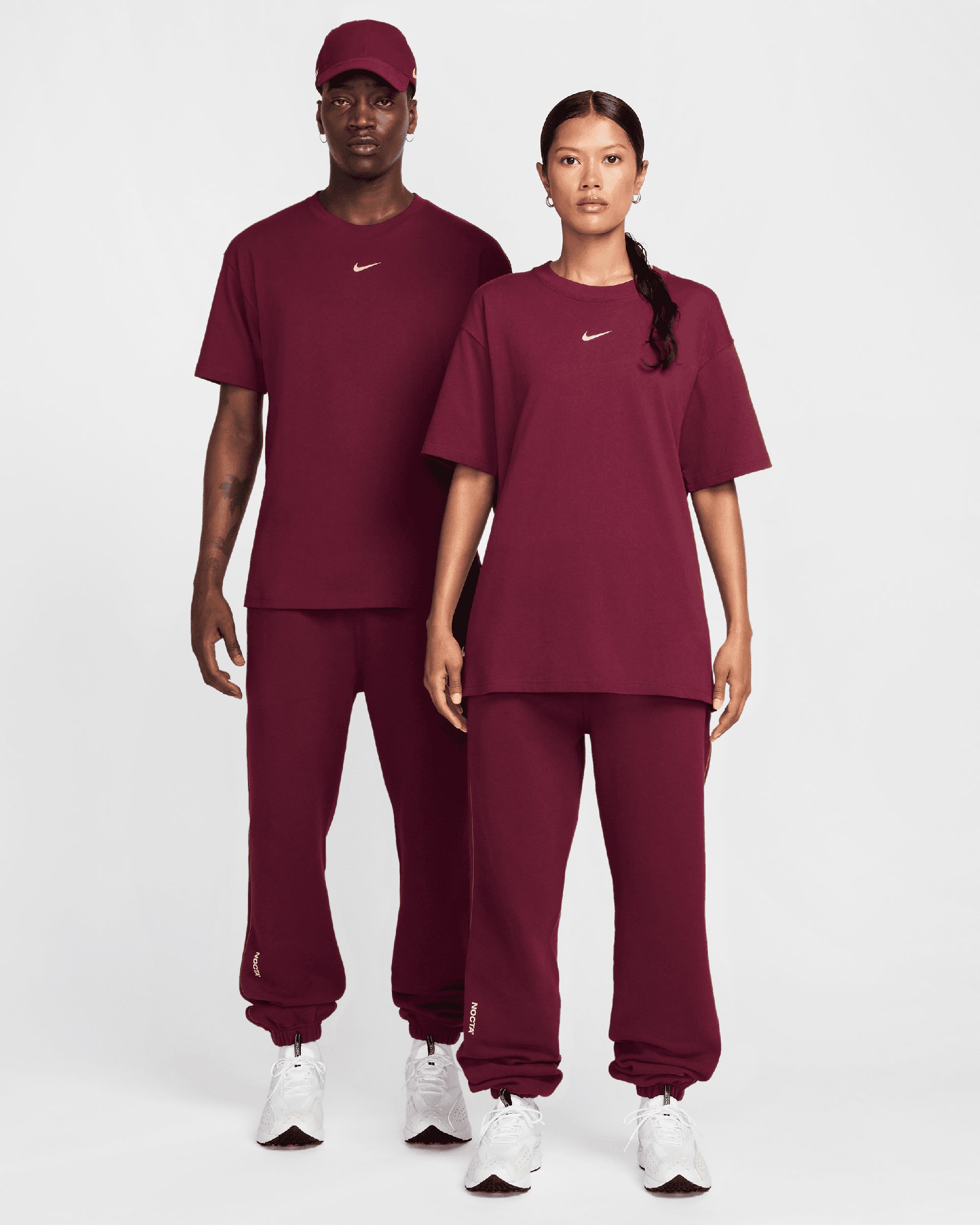 T-Shirts Nike x Drake NOCTA NRG CS Logo Relaxed Men's T-Shirt - HM5774-638