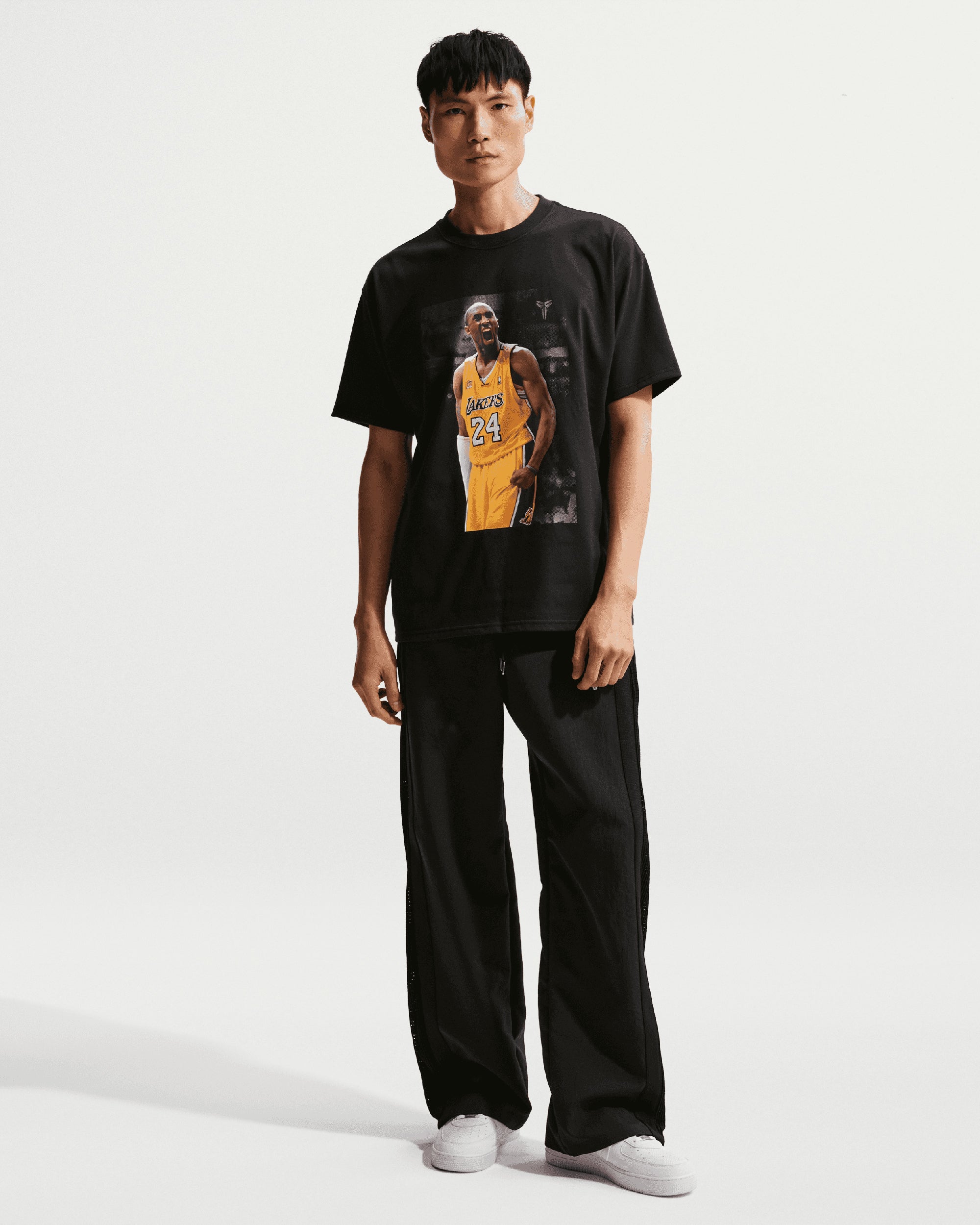 T-Shirts Nike x Kobe Bryant Max90 Dri-FIT "Mamba" Relaxed Men's T-Shirt - IQ2374-010